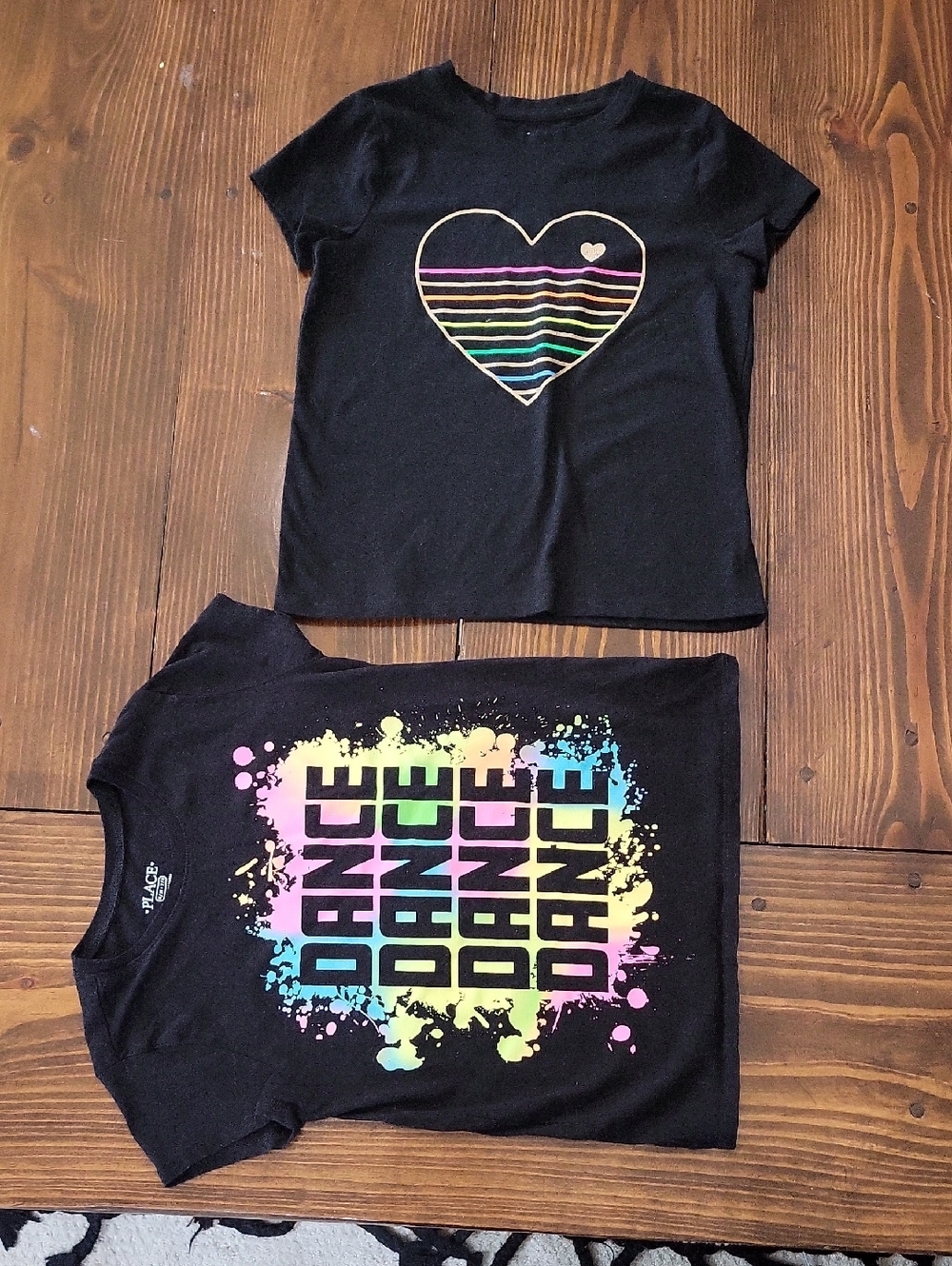 Girls Bundle Of 2 Short Sleeve Tops with Rainbow Heart & Dance Graphics Sz 7